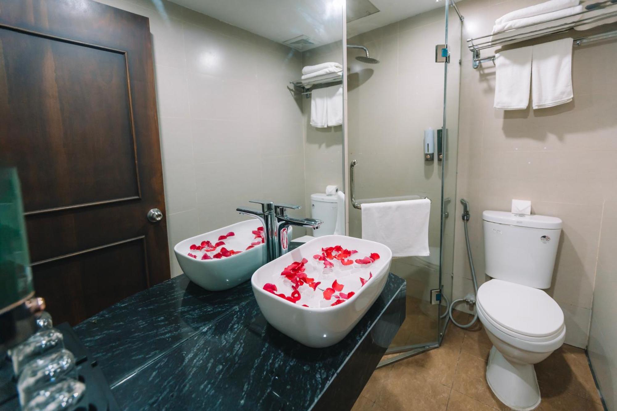 Ha Noi Lake View Hotel & Travel Hanoi Kültér fotó