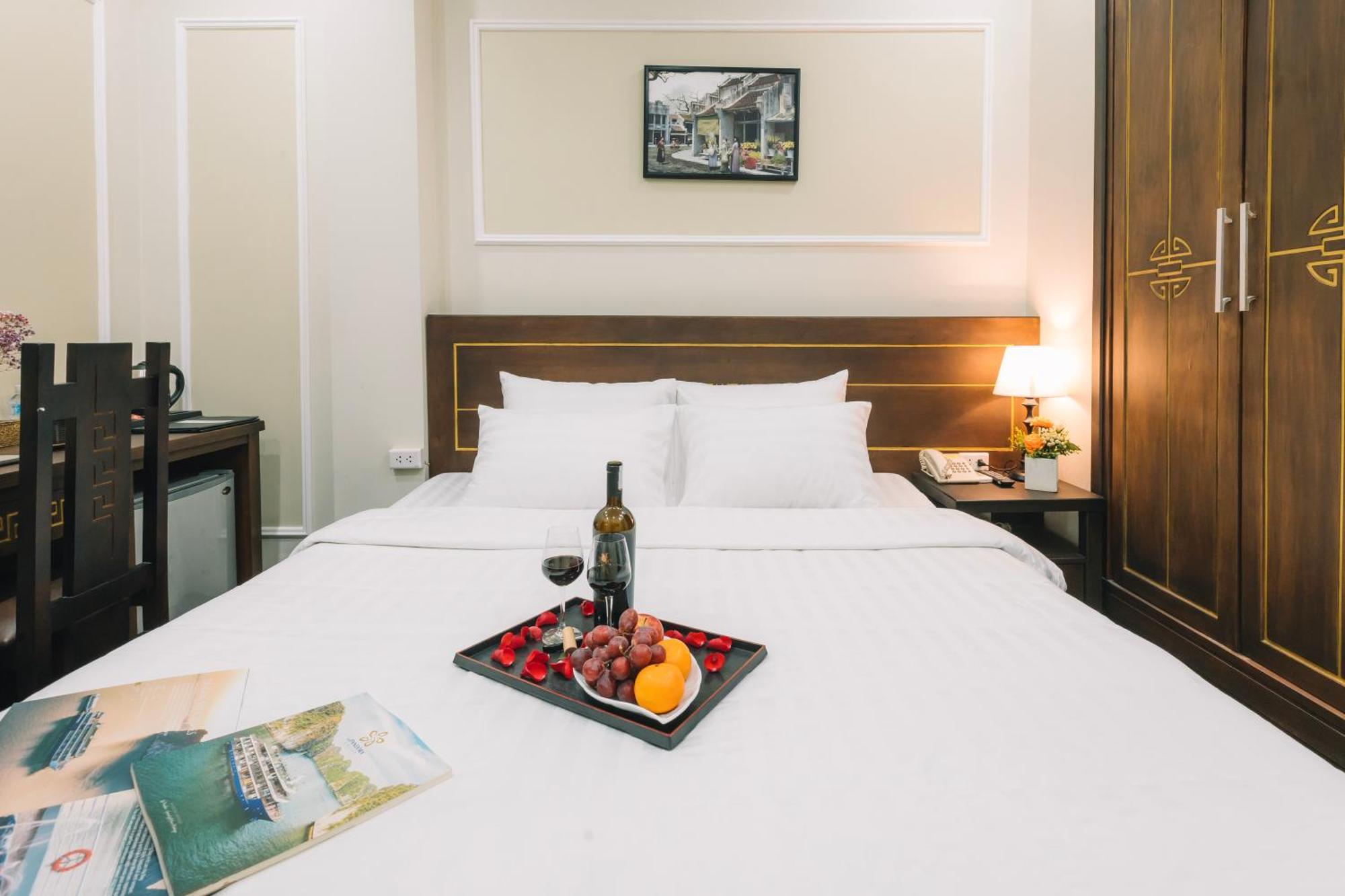 Ha Noi Lake View Hotel & Travel Hanoi Kültér fotó